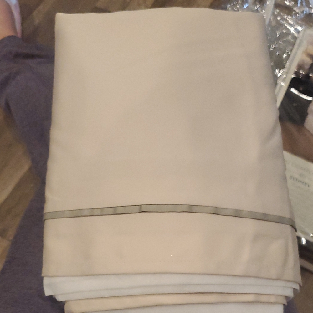 Ivory and Pale Green Queen Bedskirt